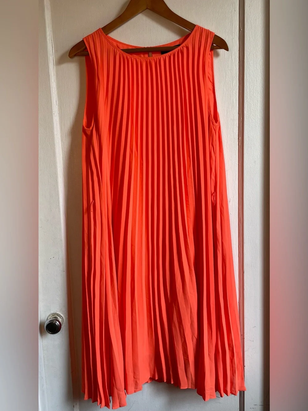 Banana Republic Coral Pleated Sleeveless Shift Dress Size 12 - Picture 2 of 15